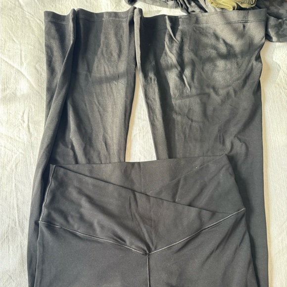 Offline by Aerie wide leg leggings - Picture 3 of 3